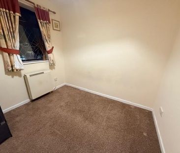 2 bedroom ground floor flat to rent - Photo 4