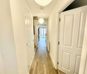 1 bedroom in a house share to rent - Photo 4