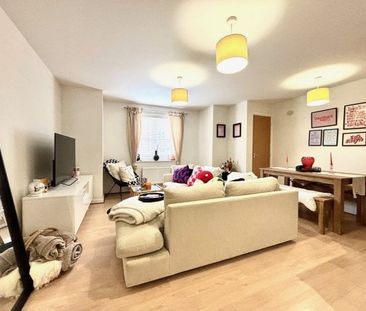 Chatham Road, Stratford-upon-Avon, CV37 - Photo 1