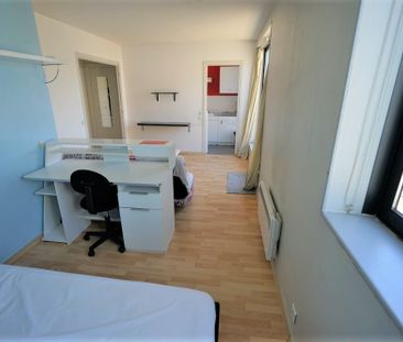 LILLE - APPARTEMENT - T1 MEUBLE - Photo 2