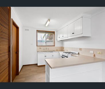 Fresh, Light and Low Maintenance - Photo 3