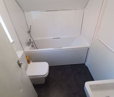 16 Delven Lane, Castle Donington - Photo 3