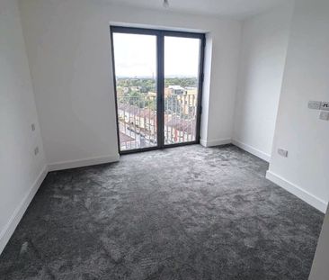 2 Bed Flat, Oto Tower, IG3 - Photo 5