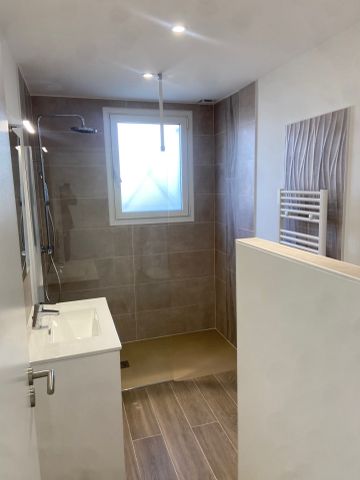 Location Maison 4 pièces 88m² CENON 33150 - Photo 2