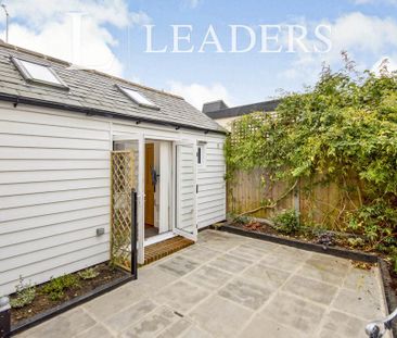 1 bedroom in a house share to rent - Photo 2