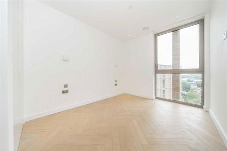 3 bedroom flat to rent - Photo 3