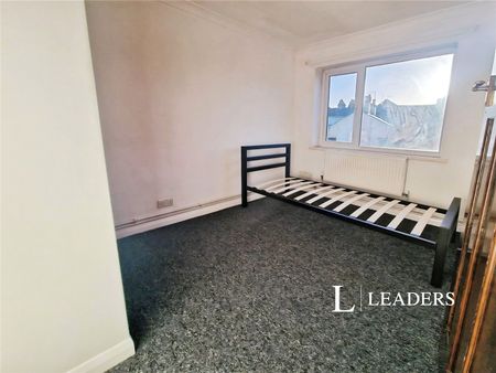 2 bedroom apartment to rent Park Crescent Place, Brighton, East Sussex, BN2 - Photo 2