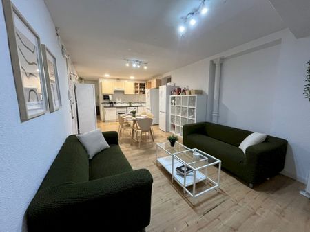 Large double room in Madrid - Photo 3