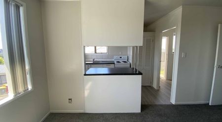 Spacious Three-Bedroom Home with Excellent Outdoor Space - Photo 4