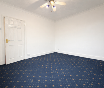 3 bedroom end of terrace house to rent - Photo 4