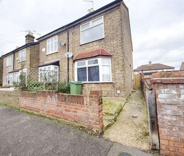 Birkbeck Road, Romford, RM7 - Photo 2