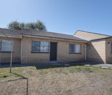 DON'T JUDGE A BOOK BY IT'S COVER! - Photo 1