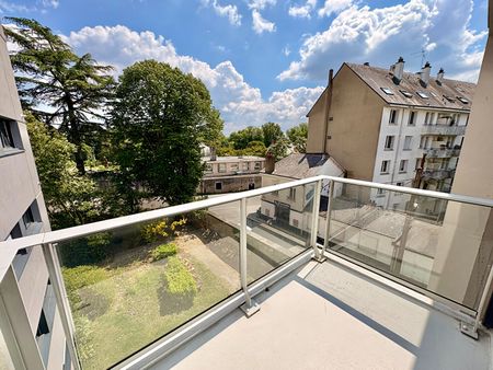 A Louer - Nantes Jardin Des Plantes - Appartement 2 Pièces De 43.05 M² - Photo 2