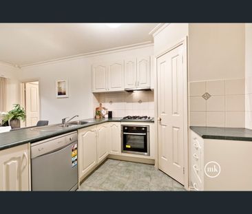 4/233-235 Nepean Street, Greensborough, Vic 3088 - Photo 3