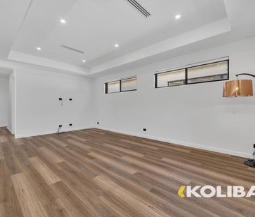 Contemporary Executive Living in Woodville West - Photo 3