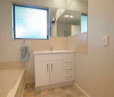 Quiet and private home in a central location - Photo 3