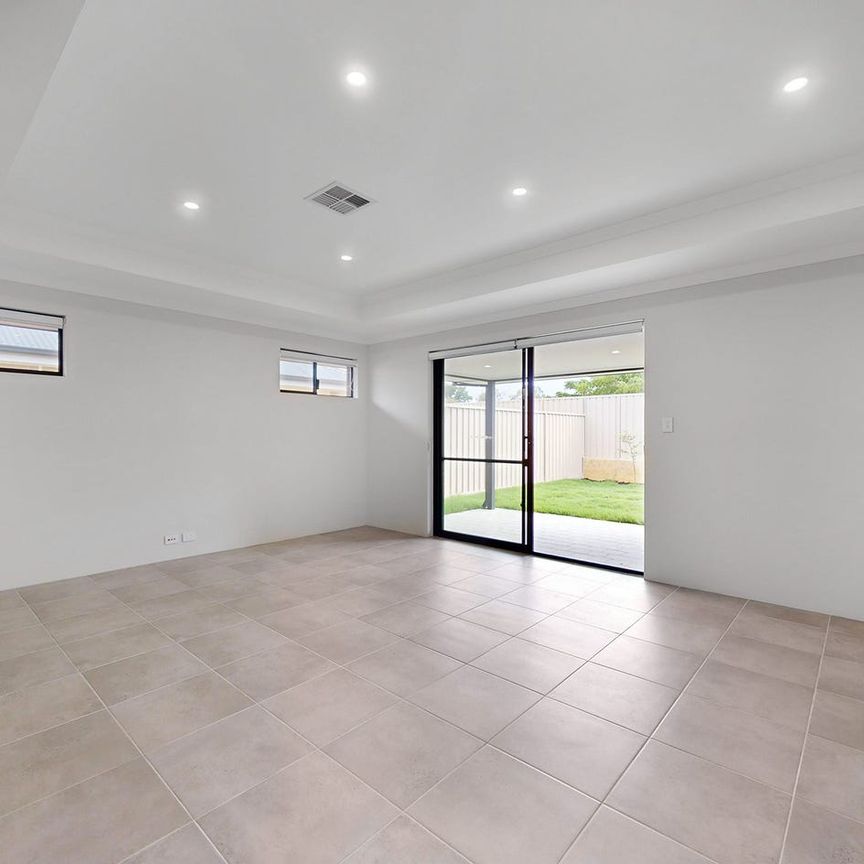 Modern Living at Its Best – 4x2 in Prime Location - Photo 1