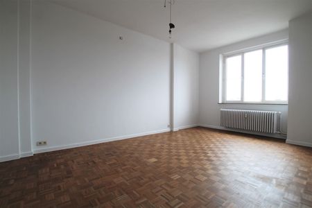 STIJLVOL LUMINEUS APPARTEMENT VAN 170m² - Photo 3