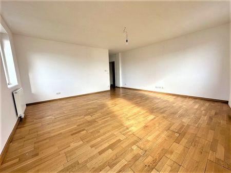 FAMILIENHIT, HOLBEINGASSE, 82 m2 Neubau, 3 Zimmer, Küche, Wannenbad, Parketten, 5. Liftstock, WG-geeignet - Photo 3