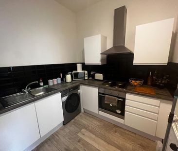 2 bedroom flat to rent - Photo 6