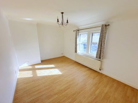 2 bedroom semi-detached house to rent - Photo 4