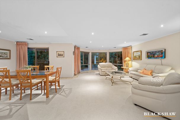 5B Weston Street, Yarralumla ACT 2600 - Townhouse For Rent | Domain - Photo 1