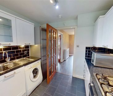 3 bedroom semi-detached house to rent - Photo 6