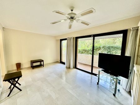 Appartement 34.57 m² - 1 pièce - Cannes (06400) - Photo 4