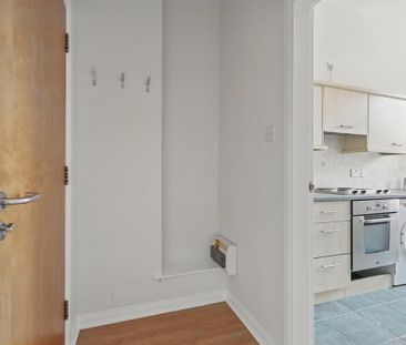 Flat 2, 16 Atlantic Avenue, Belfast, BT15 2HN - Photo 2