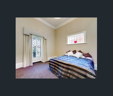 Timeless Elegance Meets Modern Comfort in the Heart of Glenelg - Photo 4