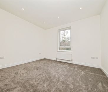 Grove Lane, Ipswich - Photo 2