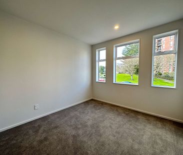 4 Bedroom Townhouse Price reduced in the Center Avondale - Photo 2