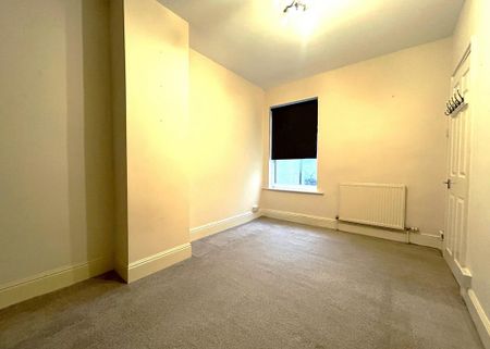 3 bedroom terraced house to rent - Photo 4