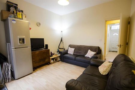 4 bedroom house to rent - Photo 2