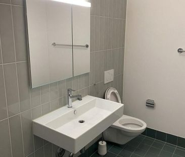 Charmante 2.5 Zimmer-Wohnung in Oerlikon - Photo 2
