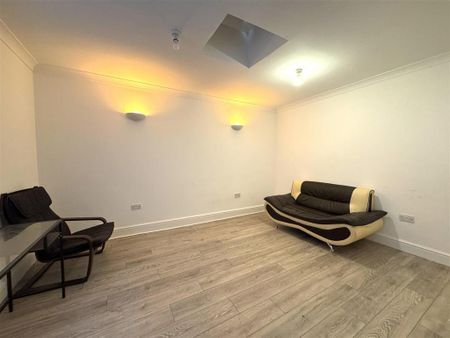 1 bedroom ground floor flat to rent - Photo 5