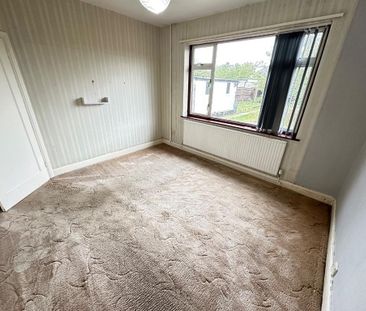 3 bedroom detached bungalow to rent - Photo 2