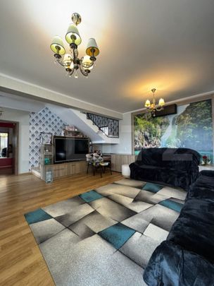 Duplex de inchiriat, 124mp, 5 camere, 2 terase, 3 parcari, V - Fotografie 1