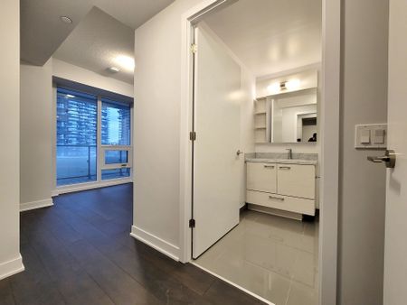 For Lease - 2221 Yonge Street Unit# 1510, Toronto, Ontario - Photo 2