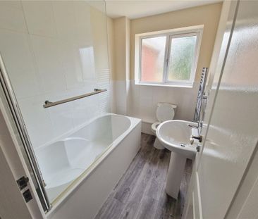 4 bedroom detached house to rent - Photo 5