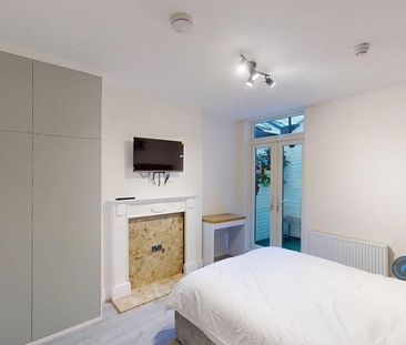 1 bedroom in a house share to rent - Photo 3