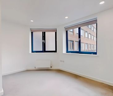 1 Bed 1 Bath - Photo 2