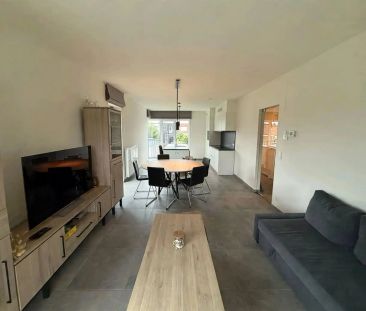 Zeer ruim appartement met 2 slpk en zonnig, ruim terras! - Photo 1