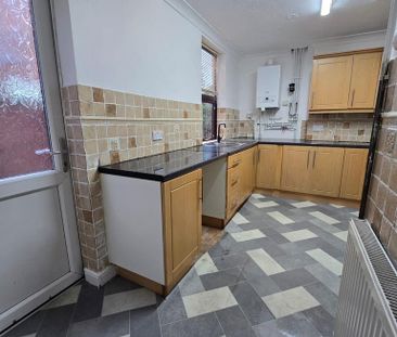 3 bedroom terraced house to rent - Photo 6