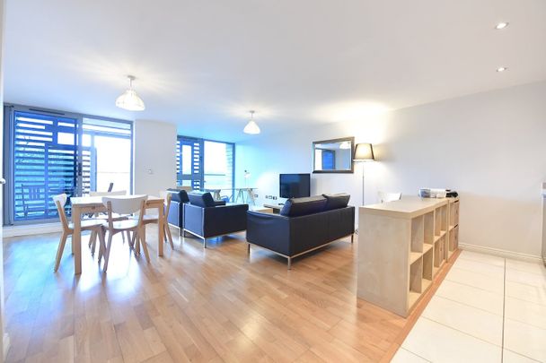 2 Bed Flat, Star Wharf, NW1 - Photo 1
