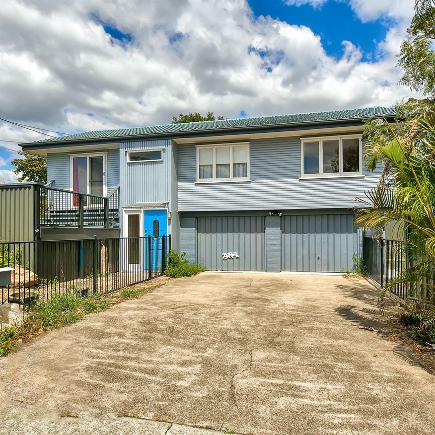 Spacious 3 Bedroom Home with Large Yard! - Photo 1