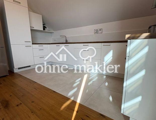 Exklusive Dachgeschosswohnung mit Teilmöblierung - Foto 1