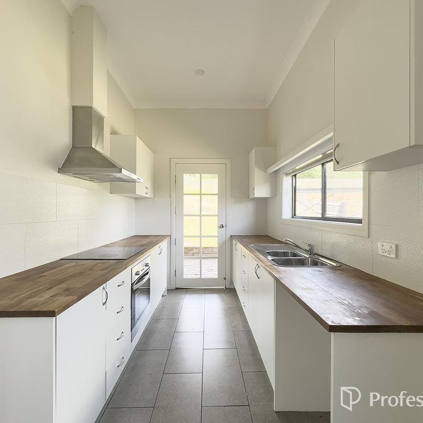 298 Armidale Road, East Tamworth NSW 2340 - House For Rent | Domain - Photo 1