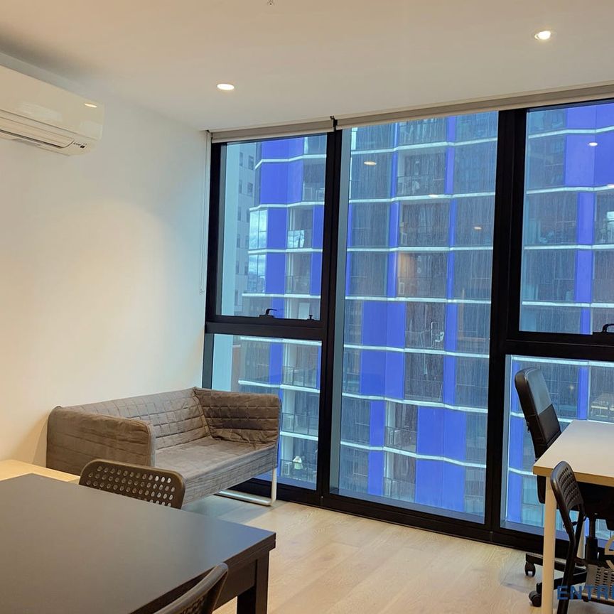 Fully Furnished Victoria One 2Beds 2Baths Apartment! - Photo 1