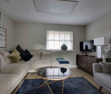 3 bedroom detached house to rent - Photo 2